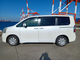 2009 TOYOTA Noah