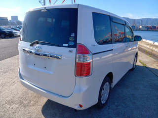 2009 TOYOTA Noah