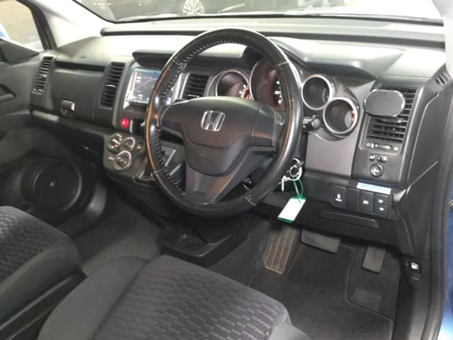 HONDA Crossroad thumbnail 3