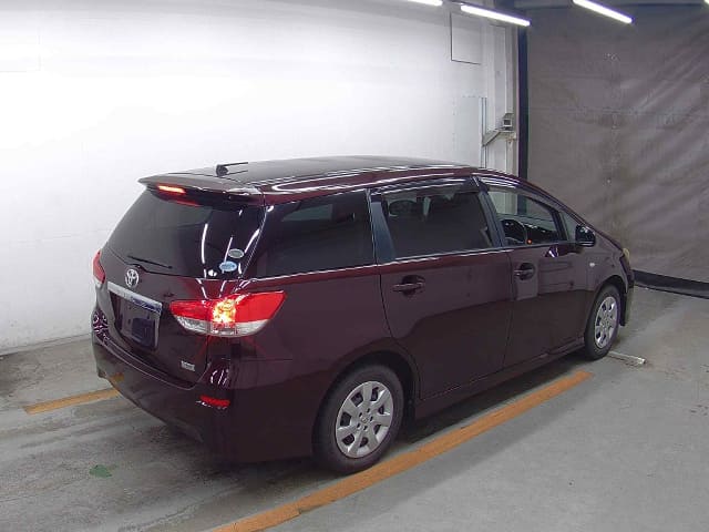 TOYOTA Wish thumbnail 2