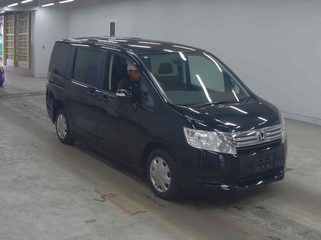 HONDA Step WGN thumbnail 6