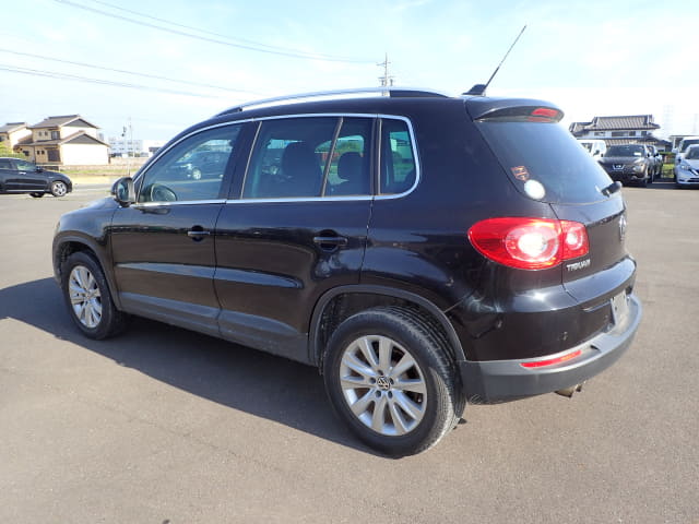 VOLKSWAGEN Tiguan thumbnail 67
