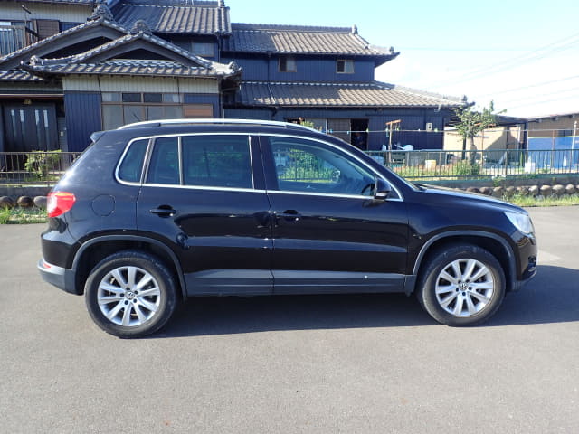 VOLKSWAGEN Tiguan thumbnail 70