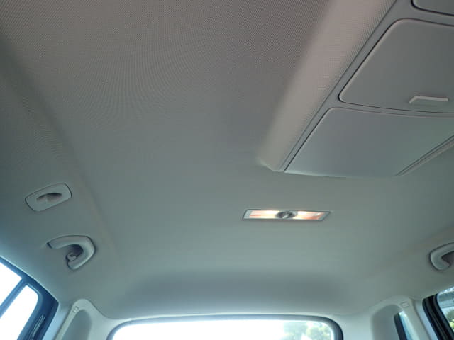 VOLKSWAGEN Tiguan thumbnail 24