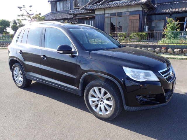 VOLKSWAGEN Tiguan thumbnail 71