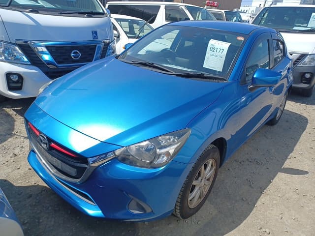 MAZDA Demio