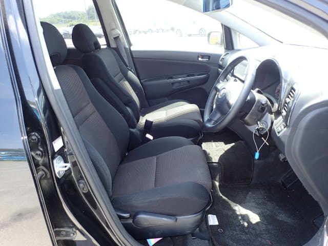 TOYOTA Wish thumbnail 25