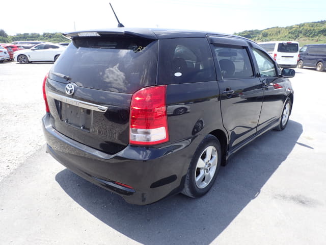TOYOTA Wish thumbnail 5