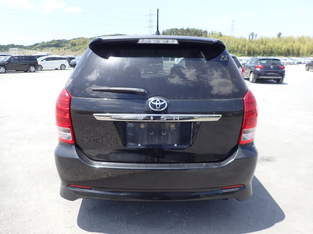 TOYOTA Wish thumbnail 4