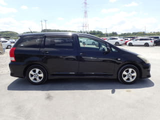 2005 TOYOTA Wish