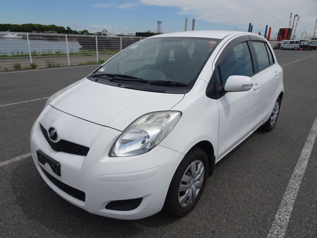 TOYOTA Vitz