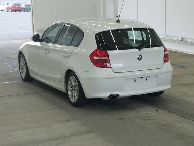 BMW 1 Series thumbnail 2