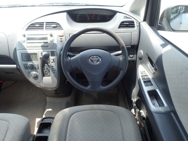 TOYOTA Ractis thumbnail 30
