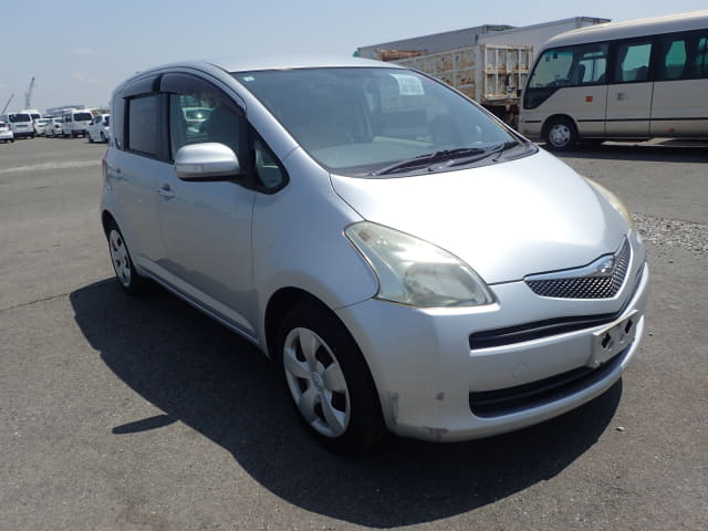 TOYOTA Ractis thumbnail 7