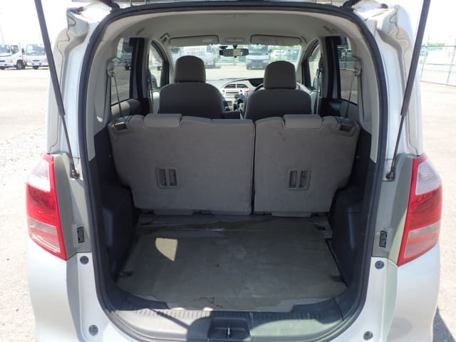 TOYOTA Ractis thumbnail 28