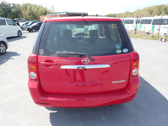 TOYOTA Raum thumbnail 4
