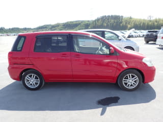 2005 TOYOTA Raum