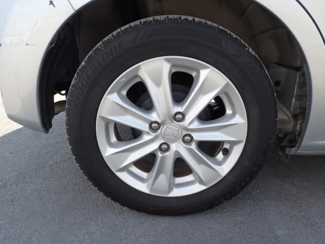 HONDA Fit Hybrid thumbnail 11