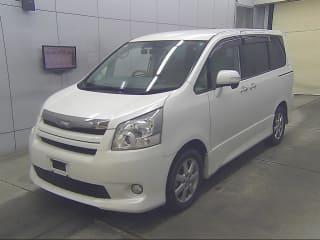 2009 TOYOTA Noah