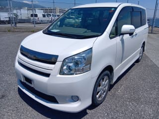2009 TOYOTA Noah