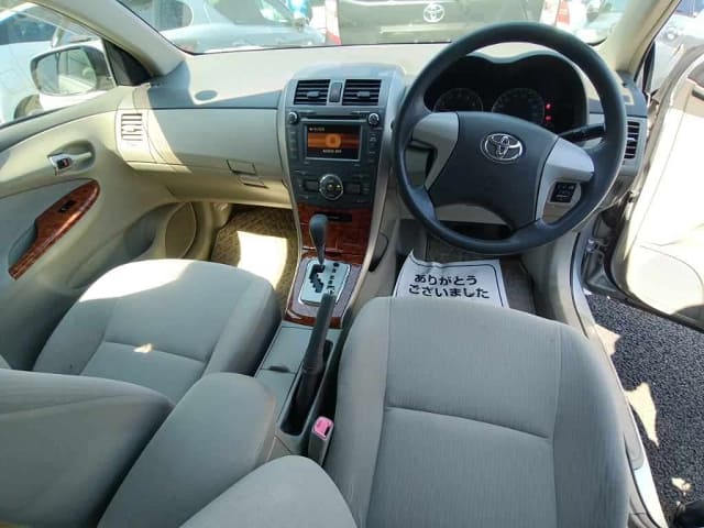 TOYOTA Corolla Axio thumbnail 3