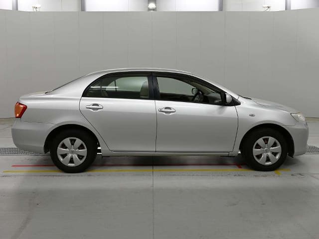 TOYOTA Corolla Axio thumbnail 4
