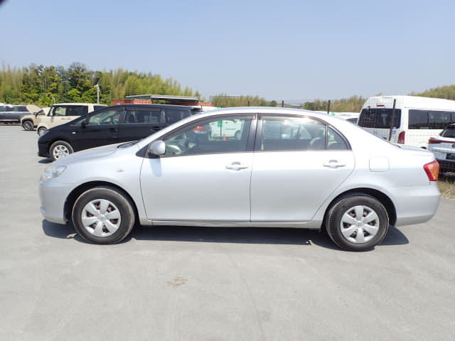 TOYOTA Corolla Axio thumbnail 2