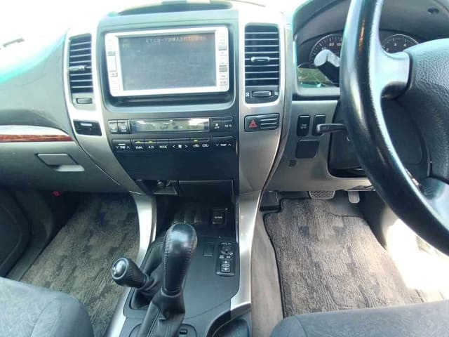 TOYOTA Land Cruiser Prado thumbnail 4