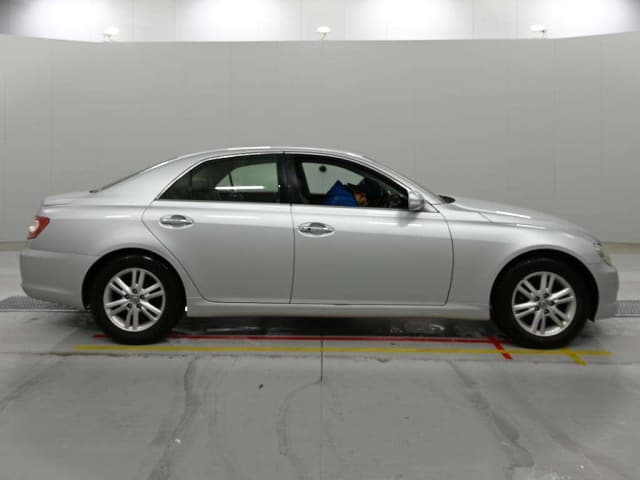 TOYOTA Mark X thumbnail 5
