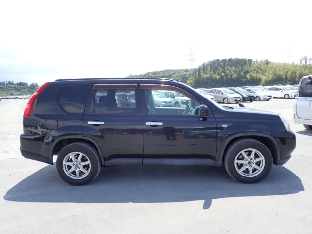 NISSAN X-Trail thumbnail 6
