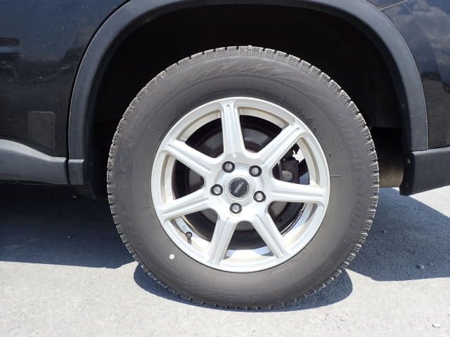 NISSAN X-Trail thumbnail 10