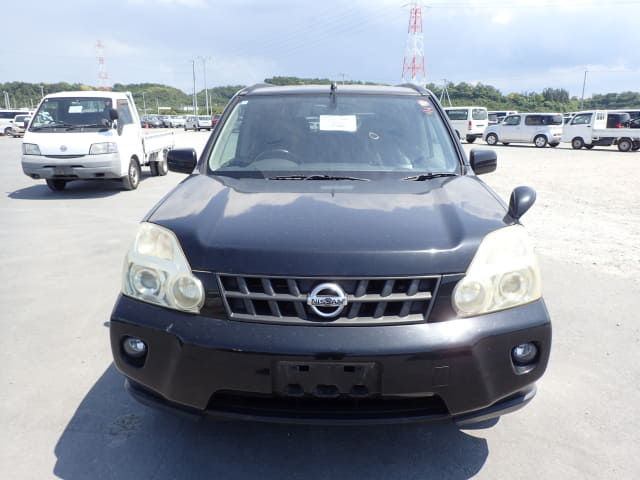 NISSAN X-Trail thumbnail 8