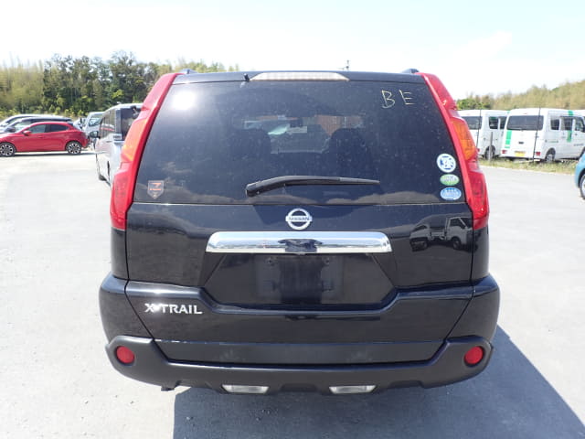 NISSAN X-Trail thumbnail 4
