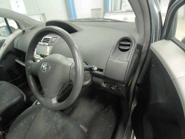 TOYOTA Vitz thumbnail 45