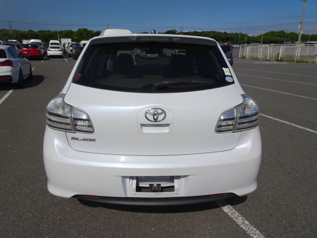 TOYOTA Blade thumbnail 4