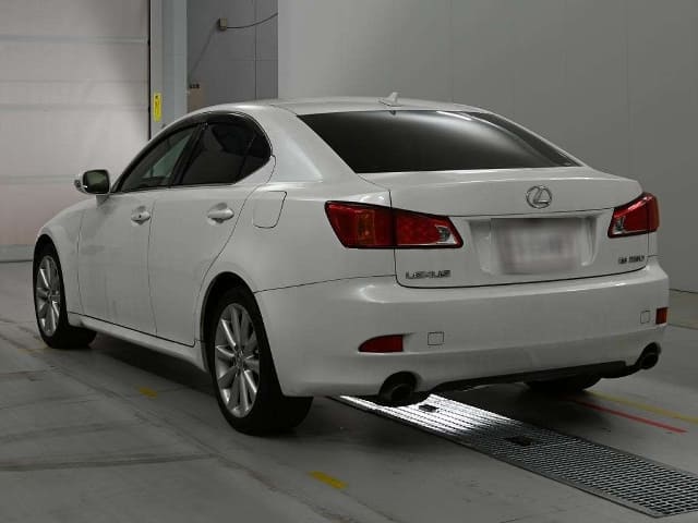 LEXUS IS thumbnail 8