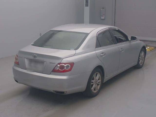 TOYOTA Mark X thumbnail 2