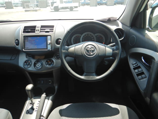 TOYOTA RAV4 thumbnail 34