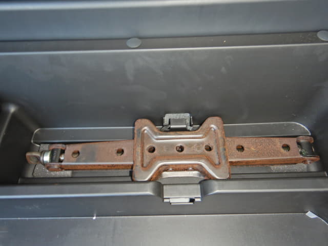 TOYOTA RAV4 thumbnail 32