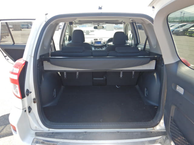 TOYOTA RAV4 thumbnail 30