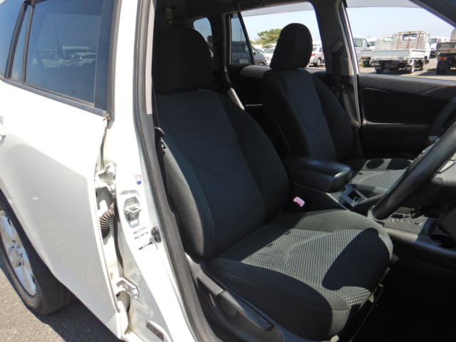 TOYOTA RAV4 thumbnail 27