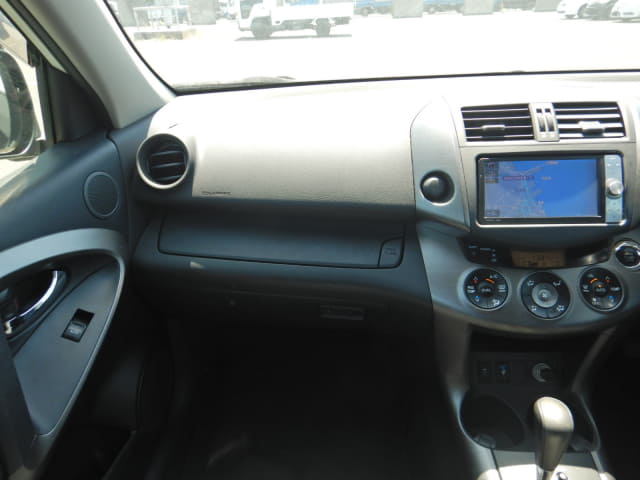 TOYOTA RAV4 thumbnail 35