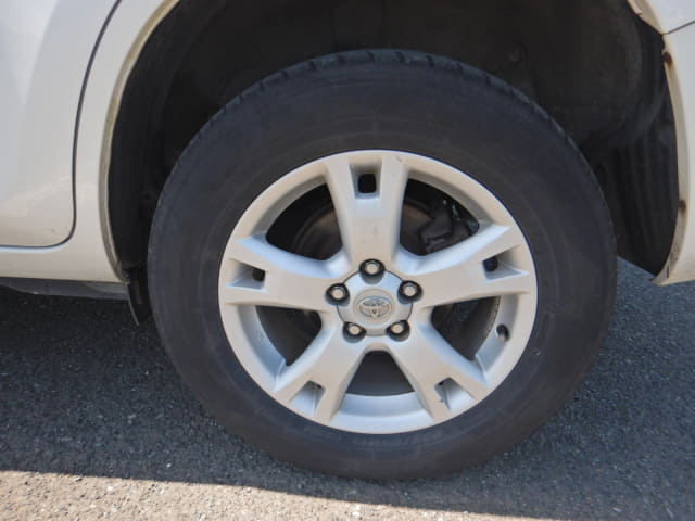 TOYOTA RAV4 thumbnail 10