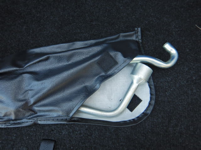 TOYOTA RAV4 thumbnail 33