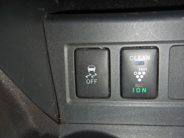 TOYOTA RAV4 thumbnail 44