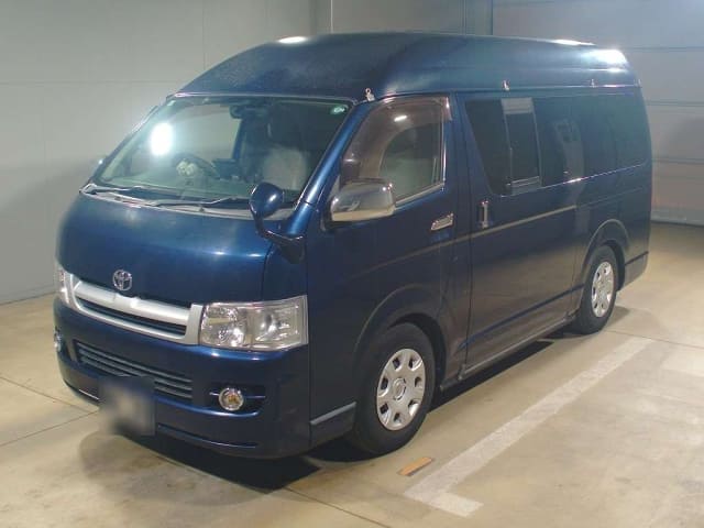 TOYOTA Regiusace Van