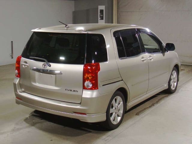 TOYOTA Raum thumbnail 2