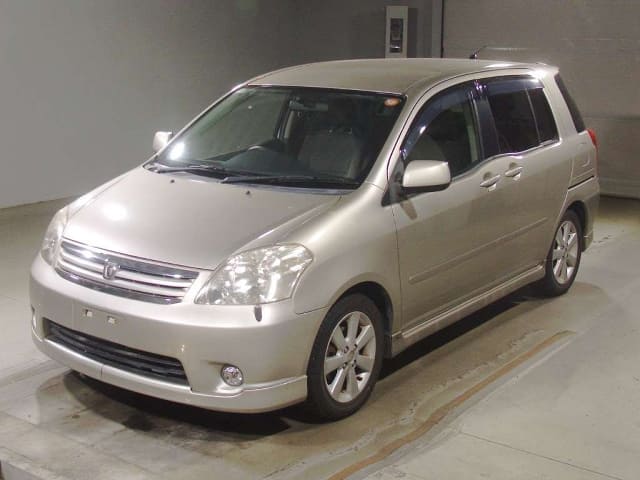 2004 TOYOTA Raum