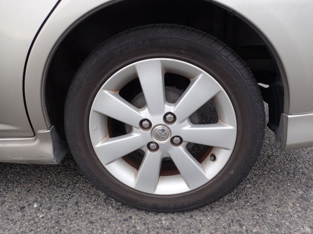 TOYOTA Raum thumbnail 10