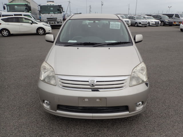 TOYOTA Raum thumbnail 8